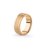 Aliança Eternis Emotiva Plana Amarelo Polido e Acetinado com Pedras